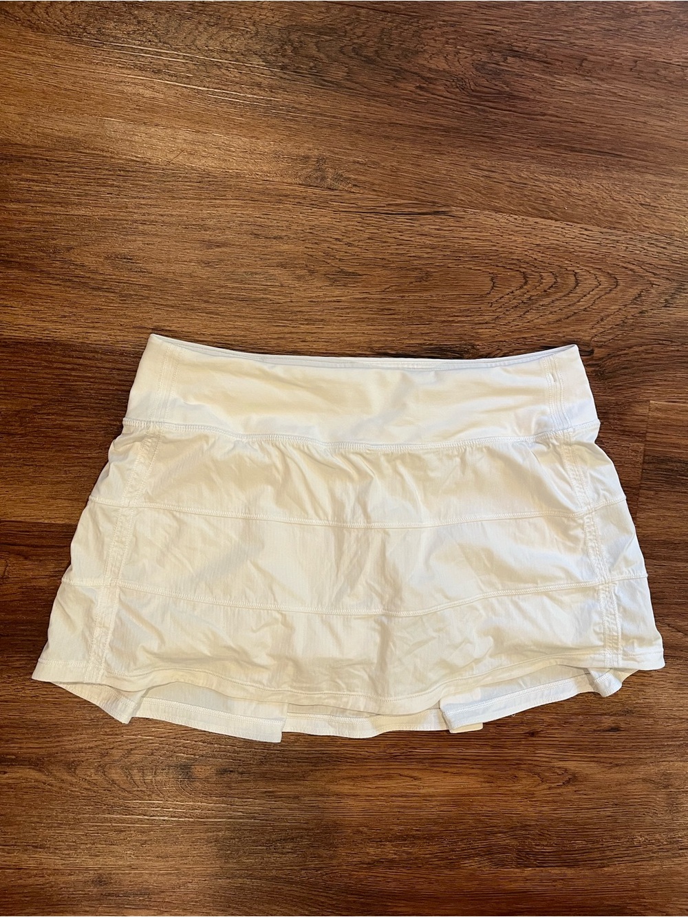 LULULEMON Pace Rival Skirt Tennis Tiered White Casual Sporty Women's size 6
